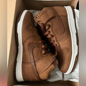 Nike Dunk High Size 7.5 Womens

Tags:
Jordan
Jordans
Dunks
Nike